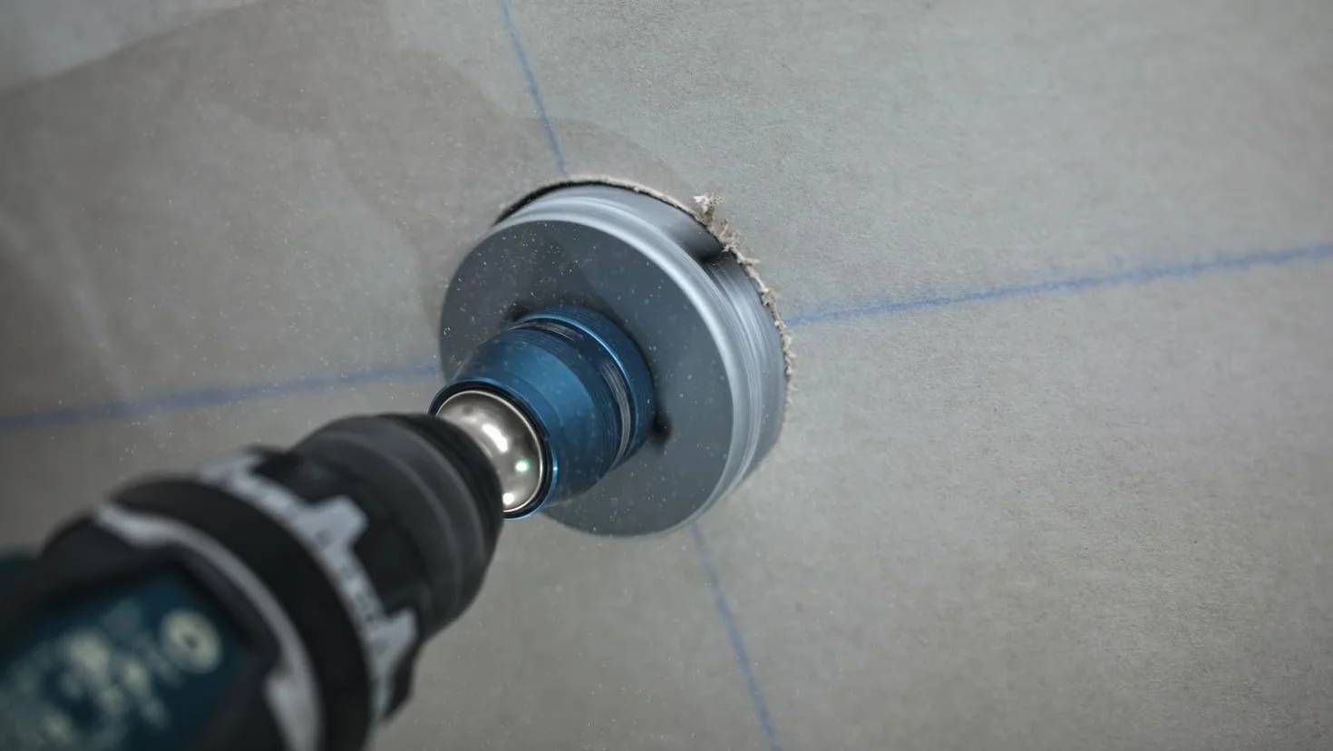 Bosch 1x Piła otwornica trzpieniowa z nawiertakiem do drewna i płyt kartonowo-gipsowych (do Płyta gipsowo-kartonowa, Miękkie drewno, Ø 68 mm, Professional Akcesoria Wiertarki)