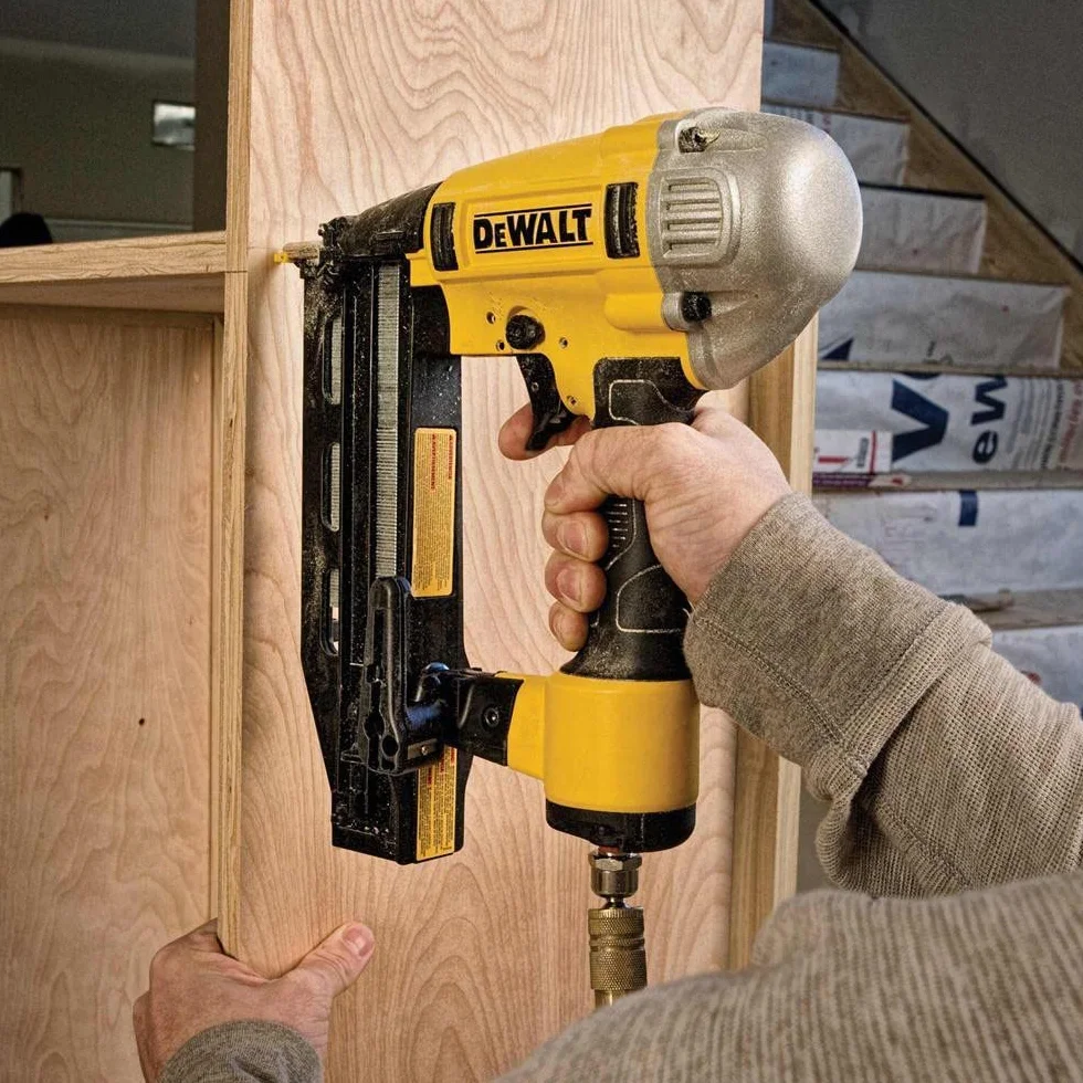 DEWALT DEWDPN1664PP Gwoździarki i gwoździe wykończeniowe