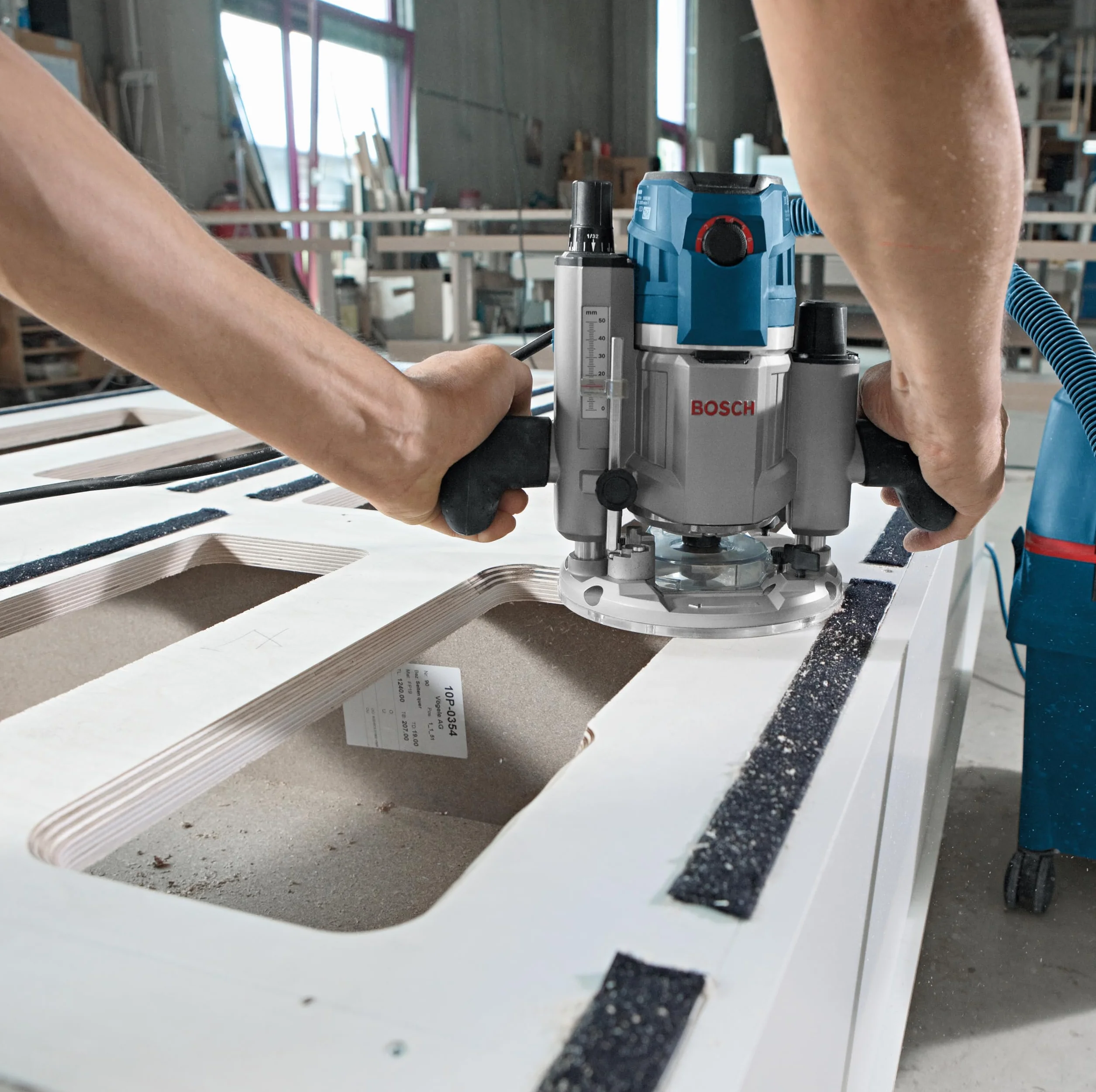 Bosch Professional 30-częściowy zestaw frezów z nożem tnącym (do drewna, trzpień Ø 8 mm, akcesoria frezarki górnowrzecionowe)